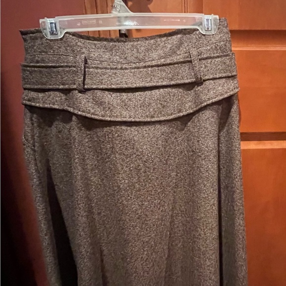 Taupe turtleneck & Skirt set - Picture 5 of 7